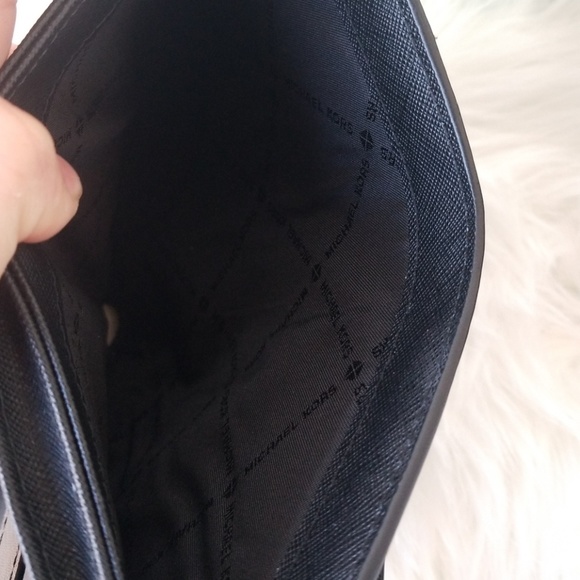 Michael Kors Jet Set Double Zip PVC Black Wristlet - Picture 6 of 7